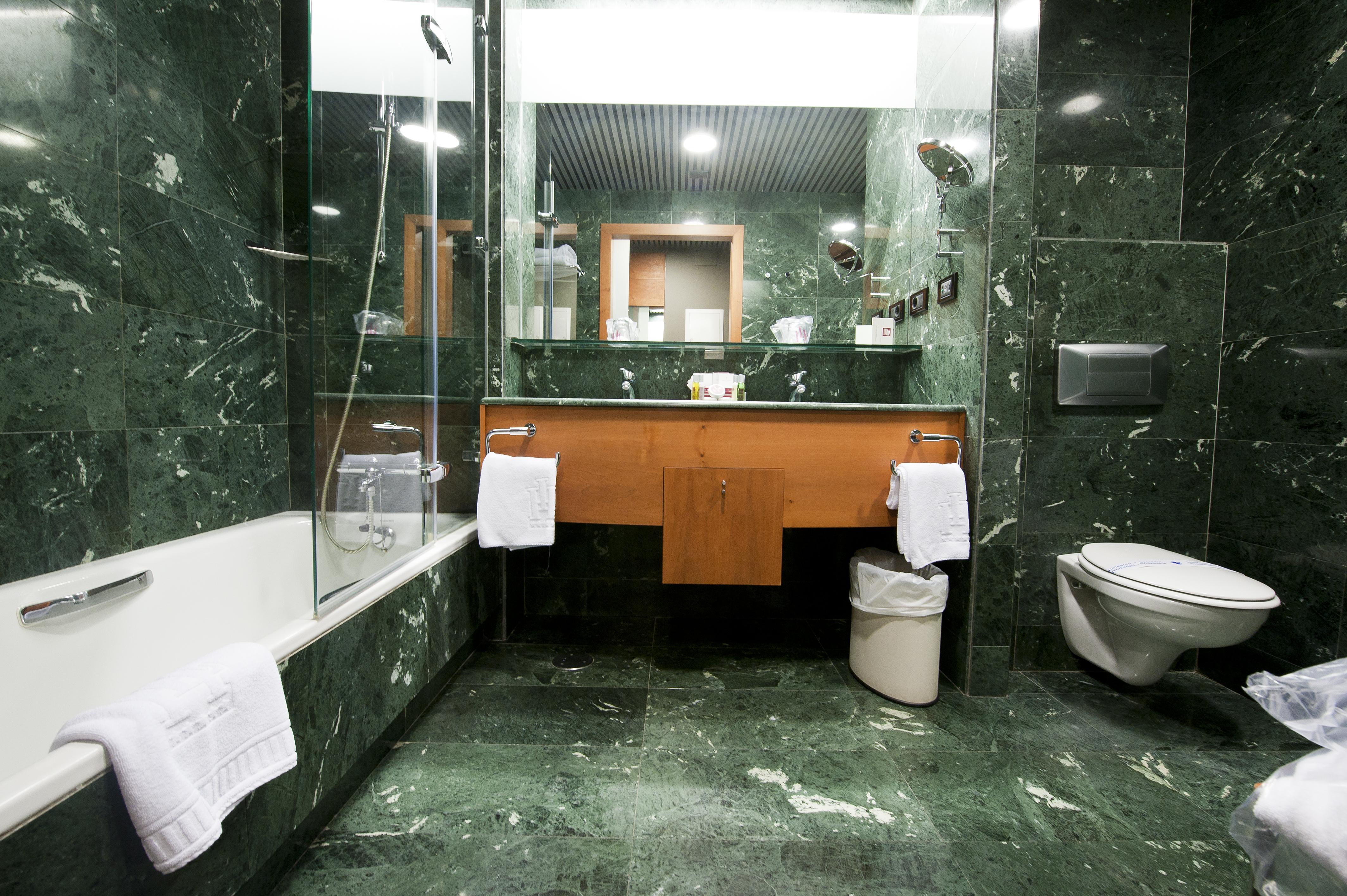 Gran Hotel Lakua Vitoria-Gasteiz Eksteriør billede