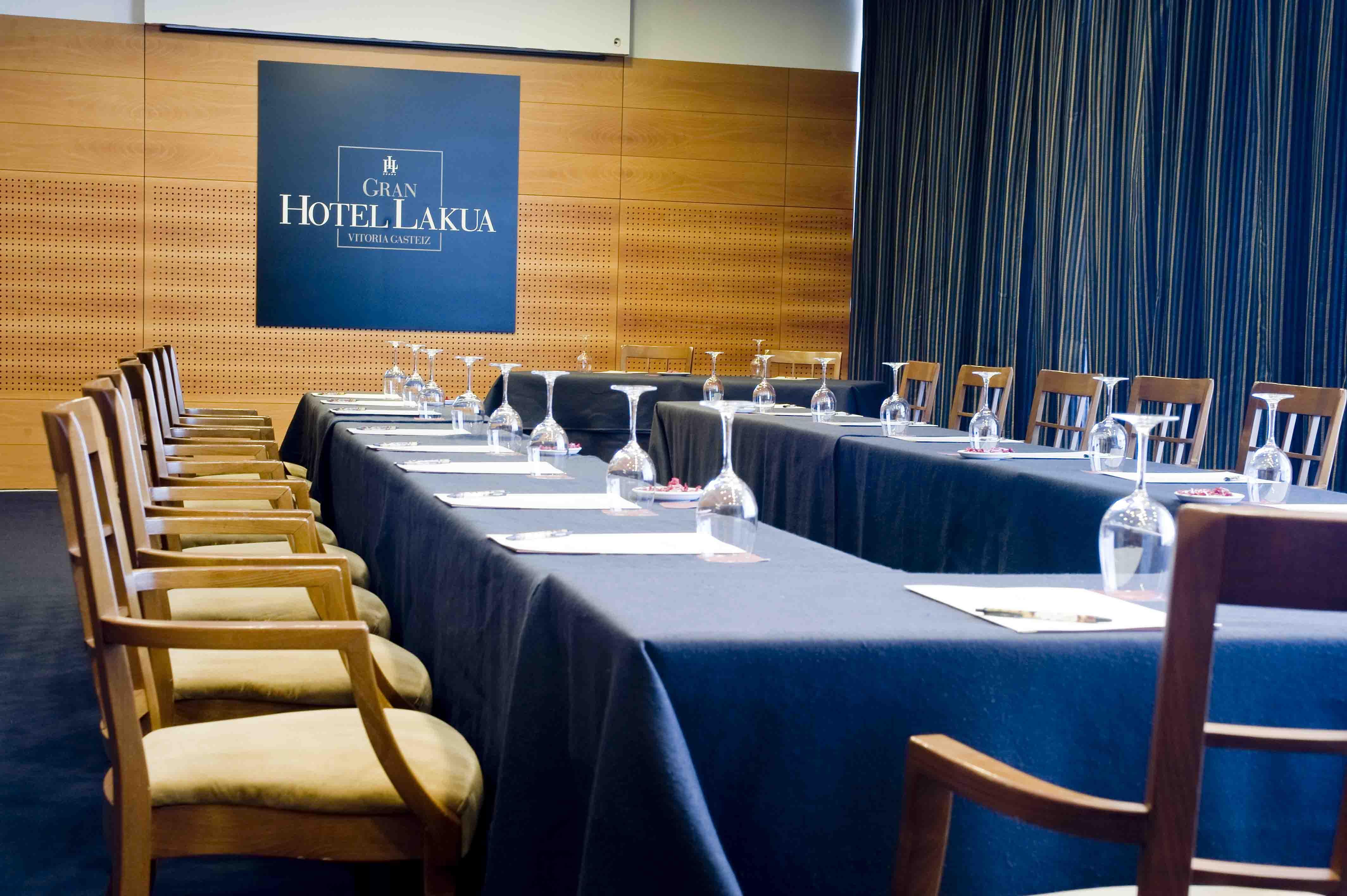 Gran Hotel Lakua Vitoria-Gasteiz Eksteriør billede Meeting room