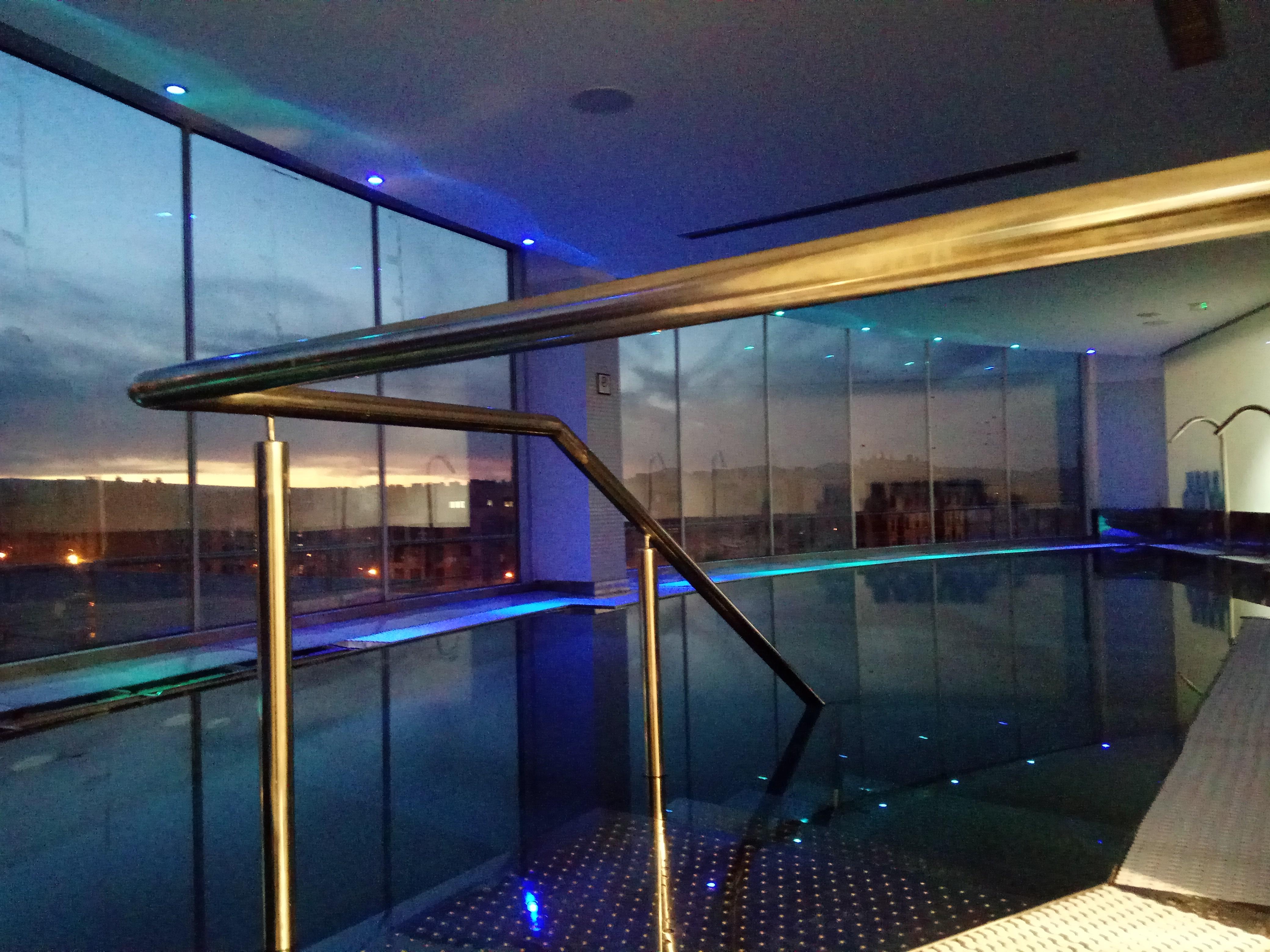 Gran Hotel Lakua Vitoria-Gasteiz Eksteriør billede The Sky Bar