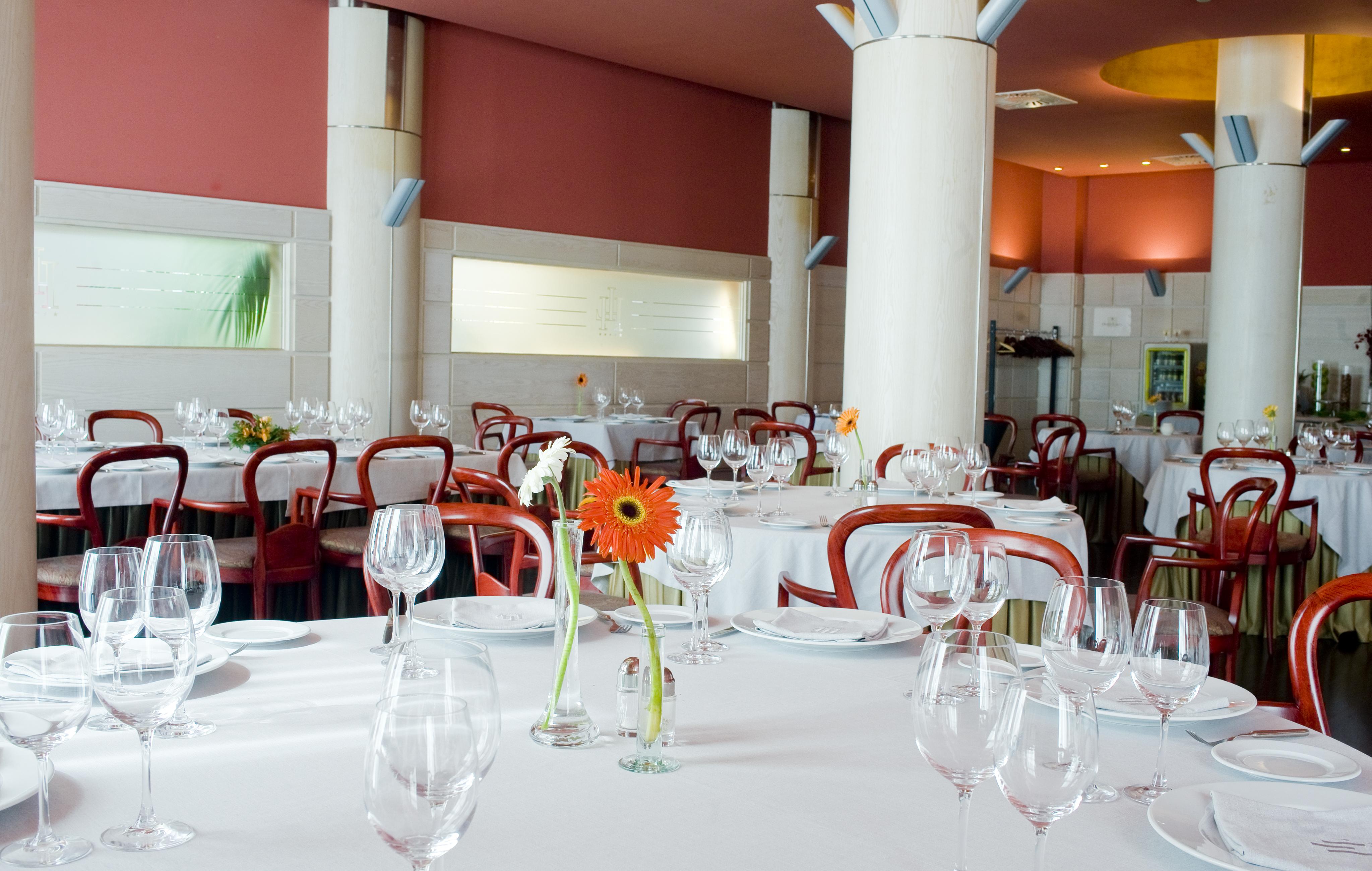 Gran Hotel Lakua Vitoria-Gasteiz Eksteriør billede Restaurant