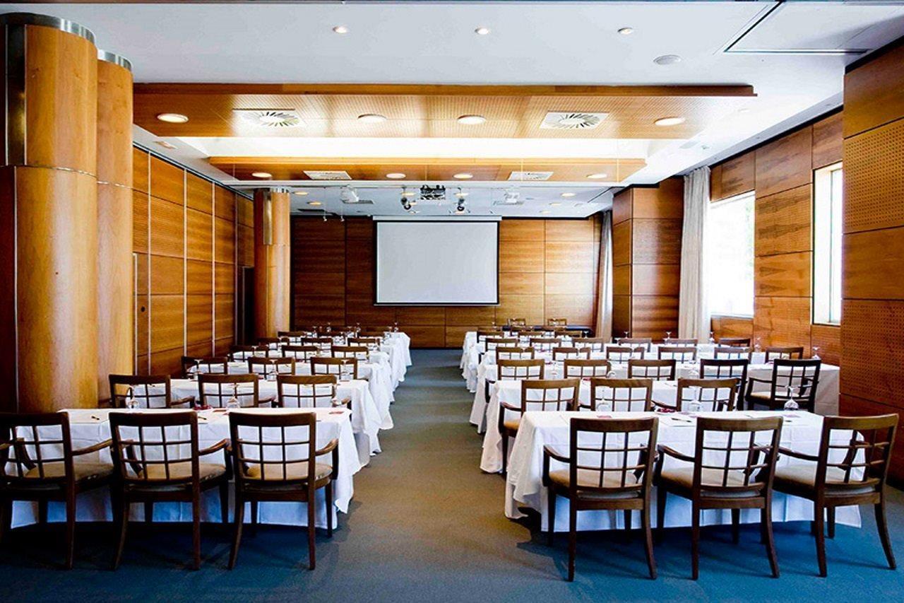 Gran Hotel Lakua Vitoria-Gasteiz Eksteriør billede The conference room